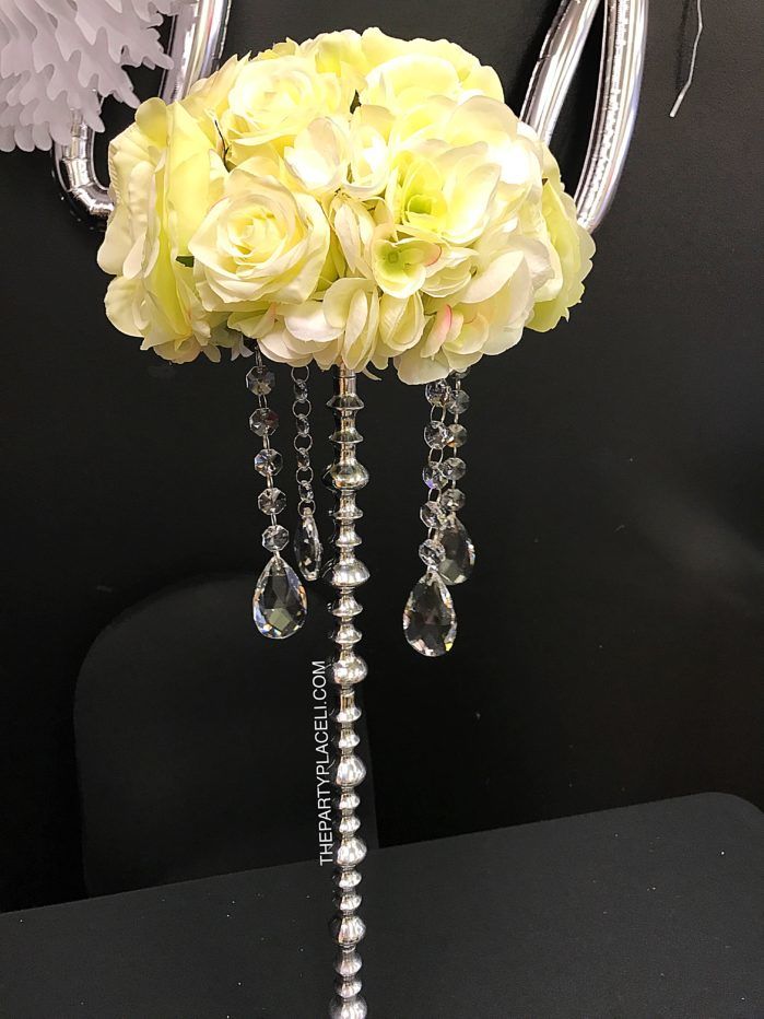 Wedding floral centerpiece